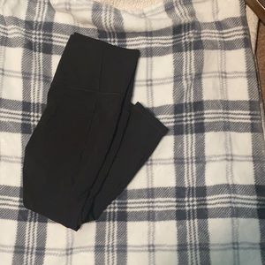 Athleta Salutation High Rise Pocket BK Leggings